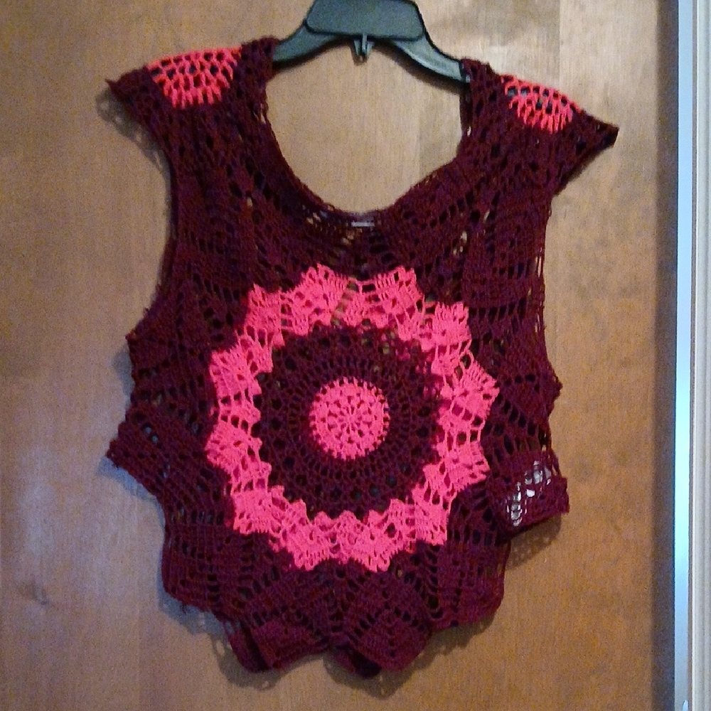Zara Crochet Circle Tank Top - Pink and Burgundy